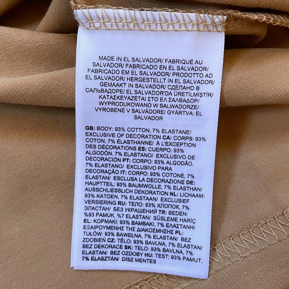 The North Face Women’s Long Sleeve Evolution Fitted Mock Neck - Picture 4 of 7